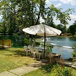 Apartament 1 *