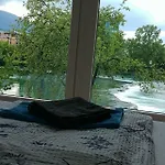 1 * Bihać